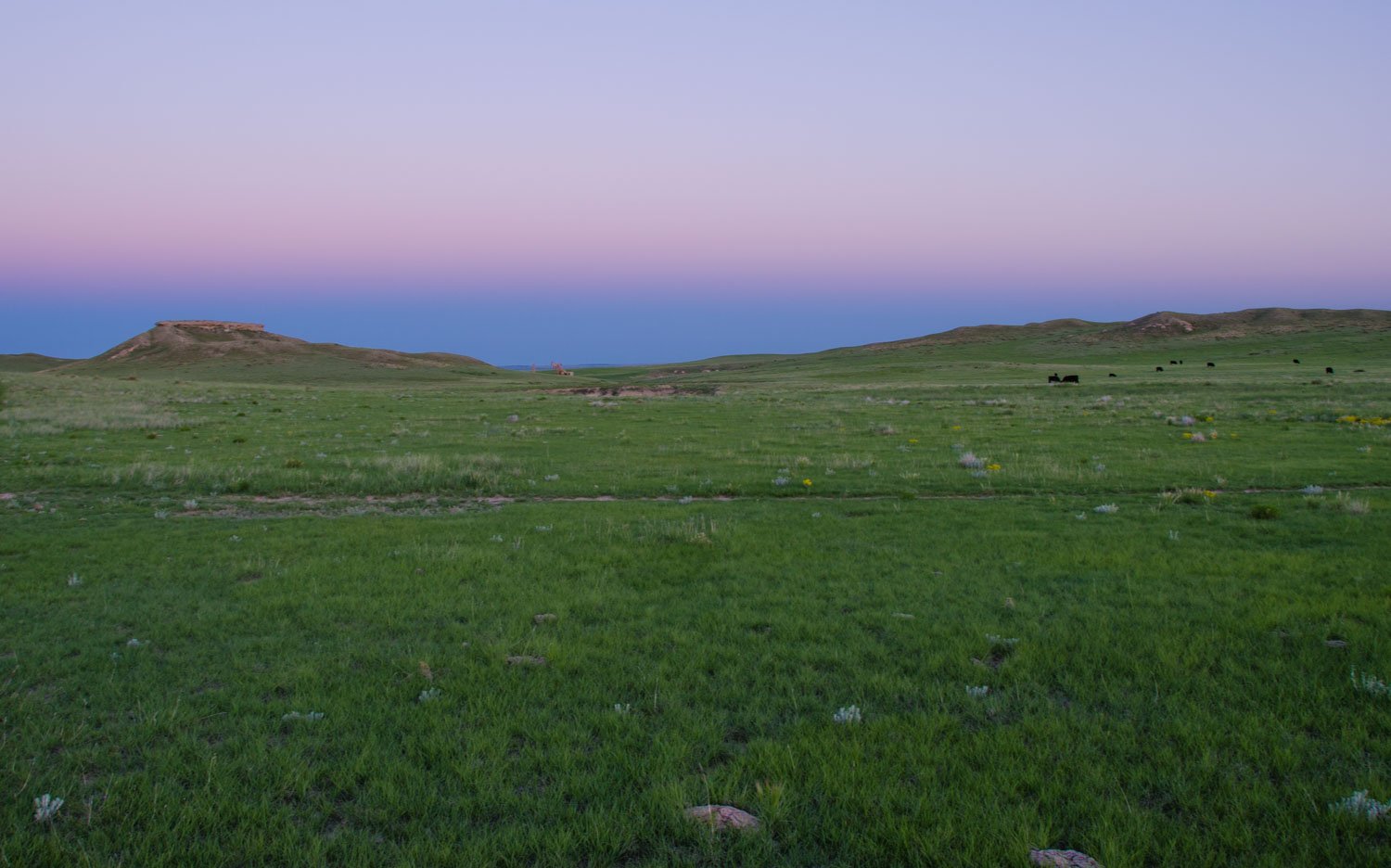 Hiking the Pawnee Buttes Trail Pawnee National Grassland at sunsest
