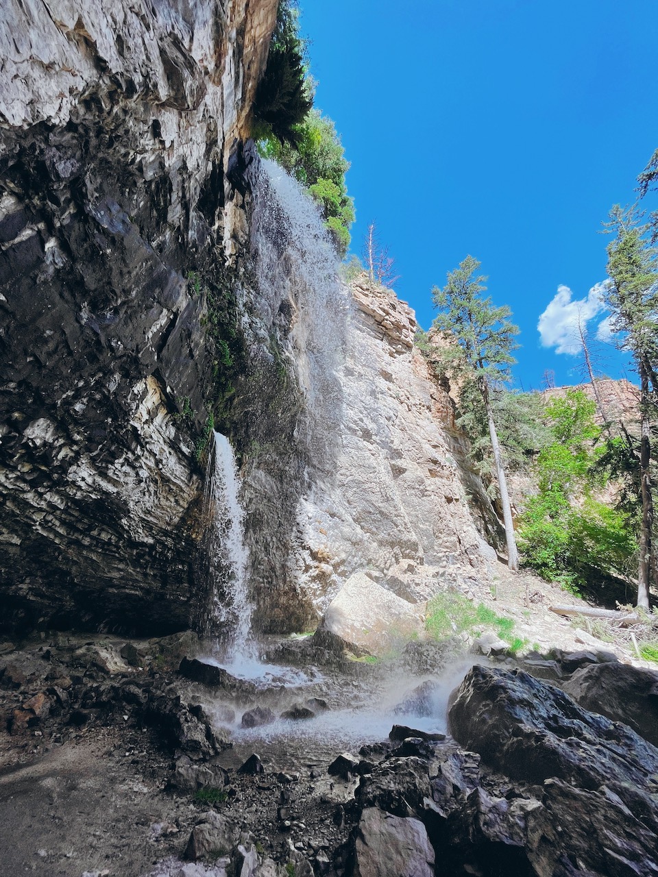 hanging lake waterfalls, 