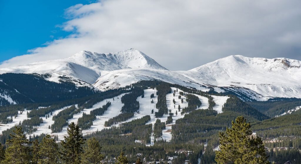 breckenridge ski, colorado ski season dates