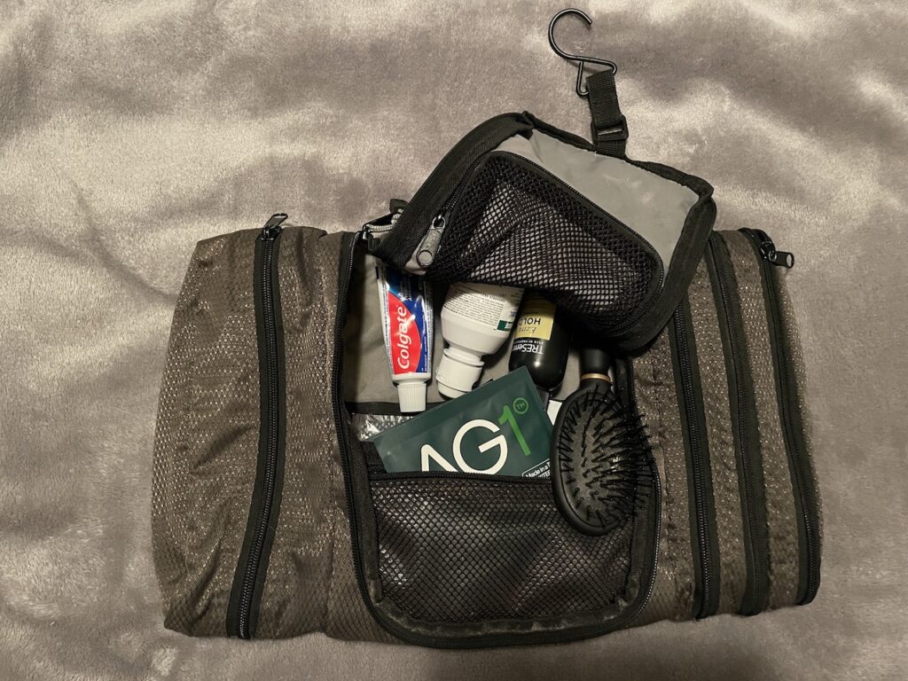 hanging toiletry kit