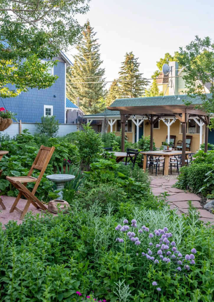 courtyard country inn, westcliffe colorado