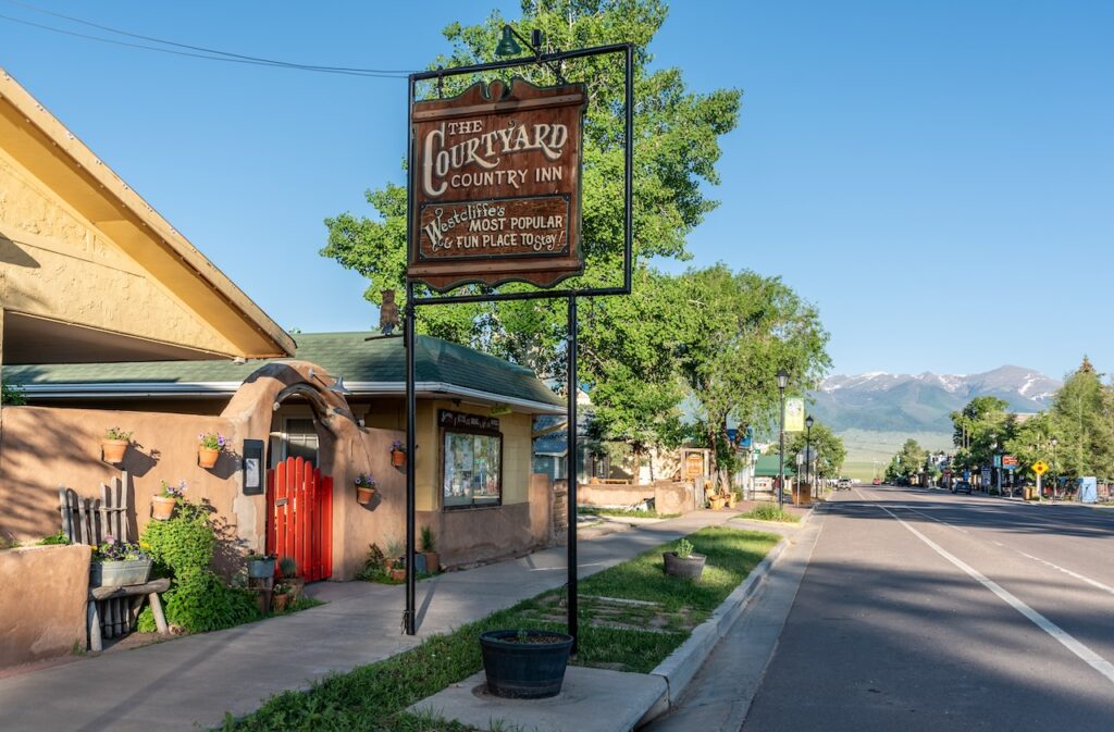 westcliffe colorado, courtyard country inn