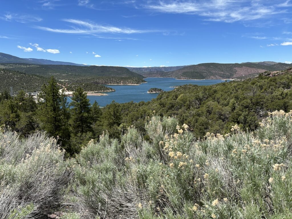 flaming gorge reservoir, attractions in Vernal, Utah