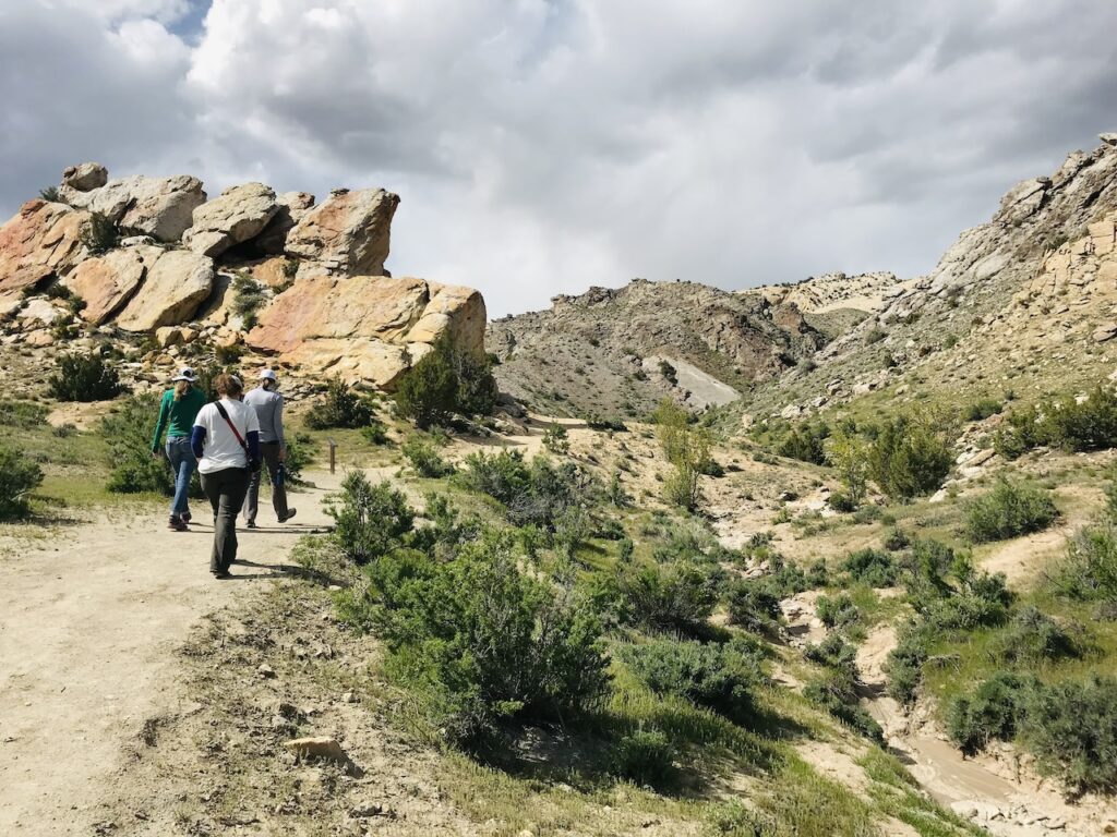 hiking dinosaur national monument