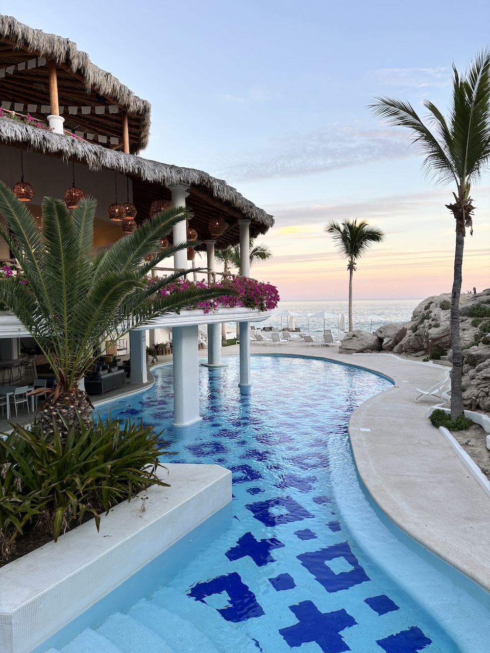 Mar Del Cabo, Velas Resorts