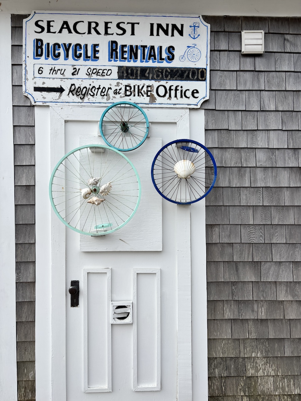 Block Island charming stores