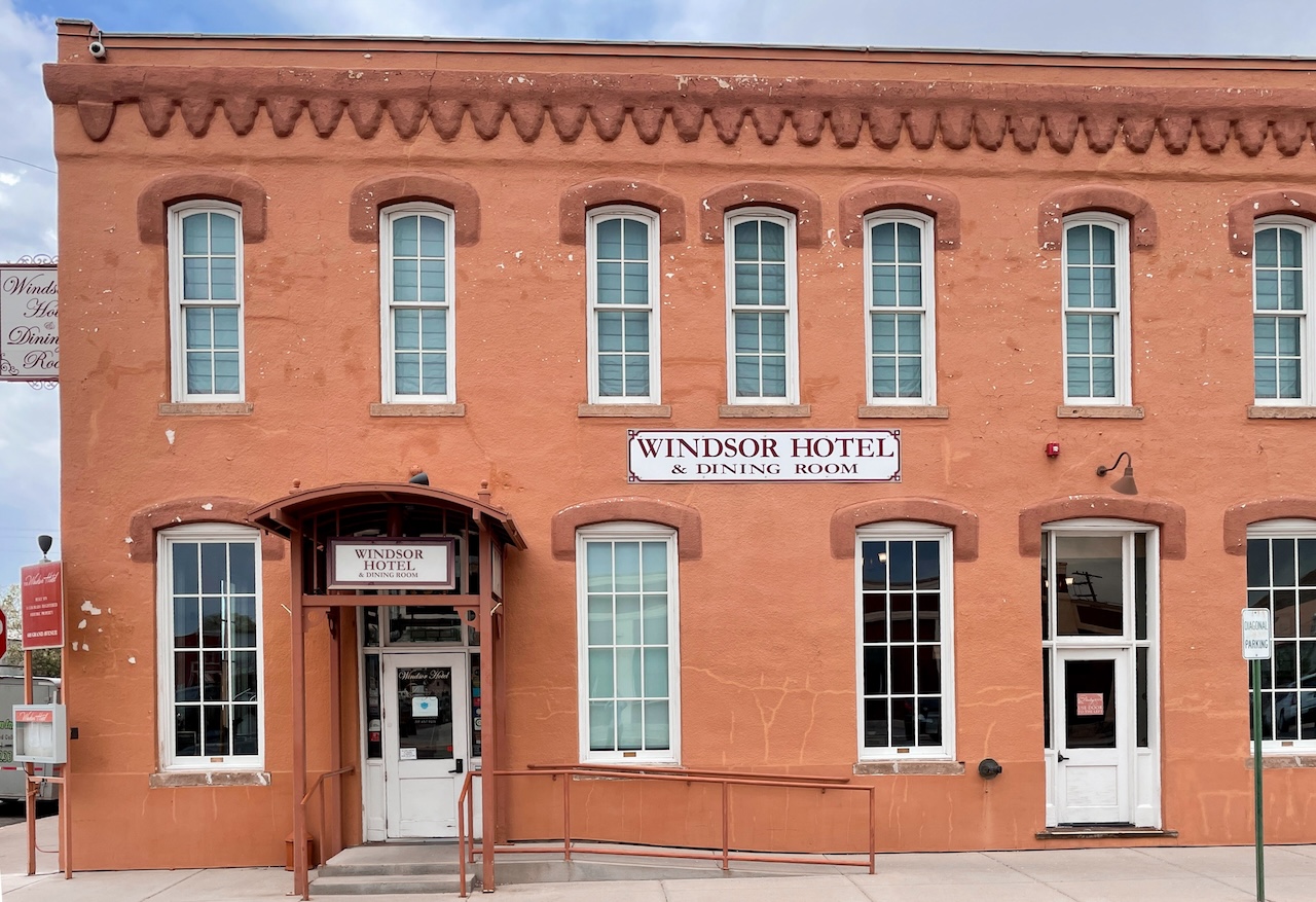 haunted hotels in Colorado