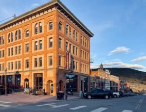 the victor hotel, haunted hotels in colorado