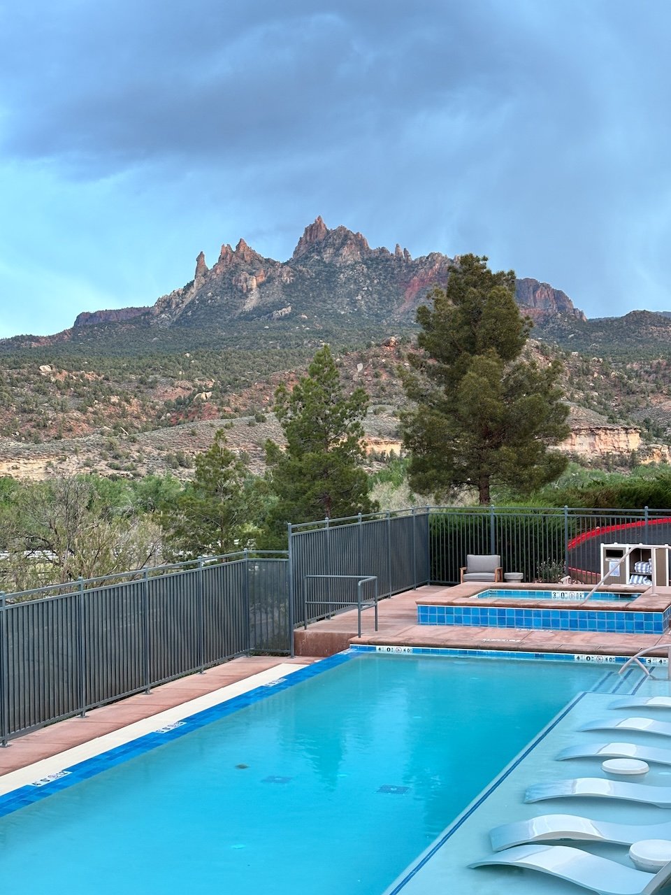 Things to do Near Zion National Park hotel de novo pool